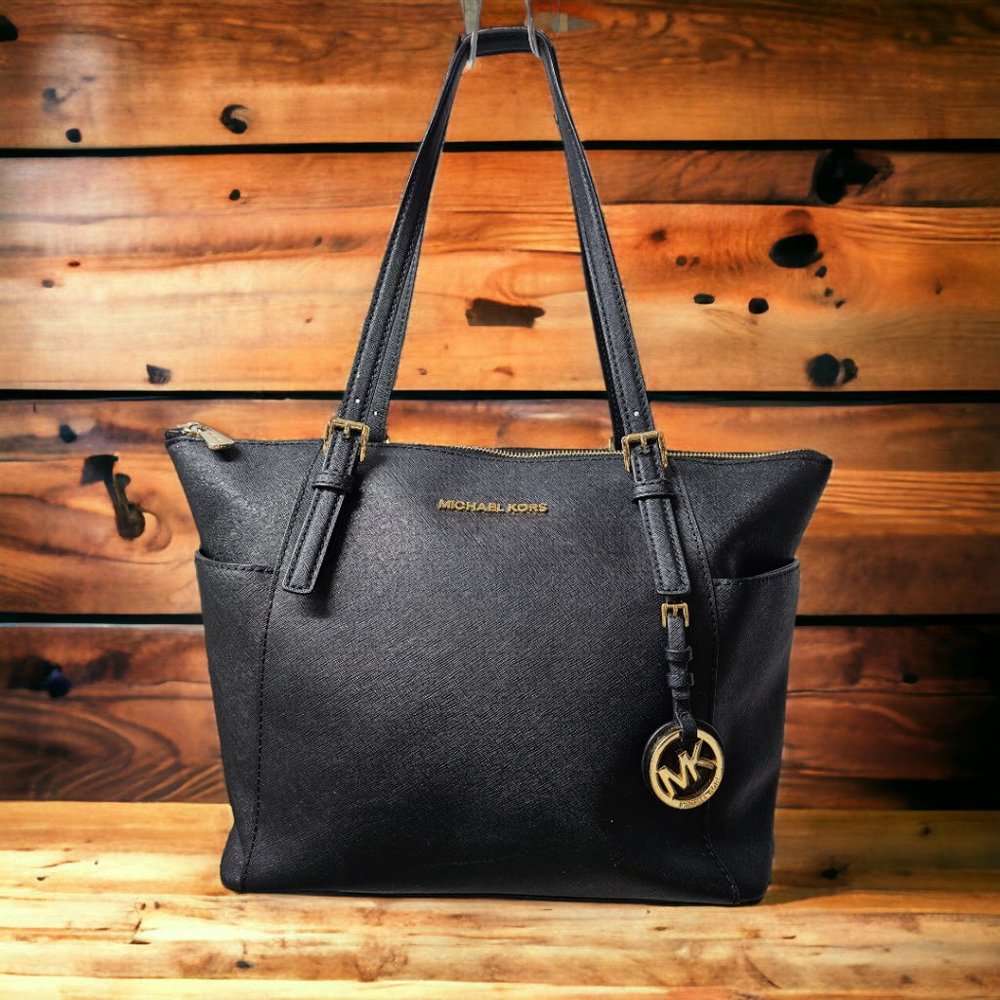 Michael Kors Jet Set Large Top Handle Bag - Picture 2 of 4